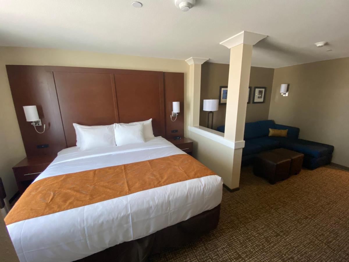 Comfort Suites Midland West Exterior foto
